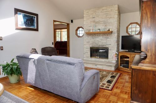 7027 Holmes Ave, Milwaukee, WI 53220-4425