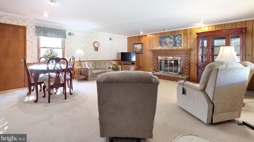 12722 Holdridge Rd, Silver Spring MD 20906-3830 exterior