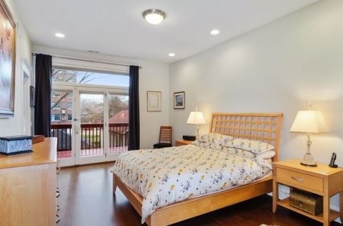 2749 Kenmore Ave, Chicago IL 60657-4315 exterior