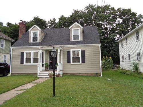 26 Delmont St, Manchester, CT 06042-3510