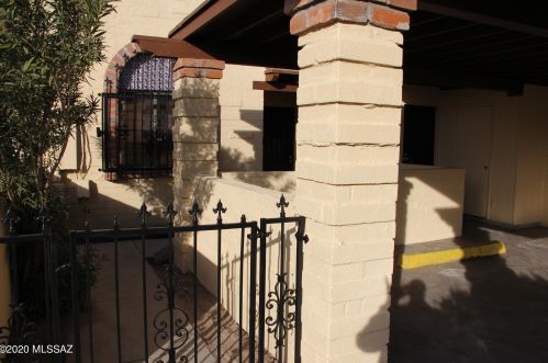 5074 Martin Ave, Tucson, AZ 85706-8409
