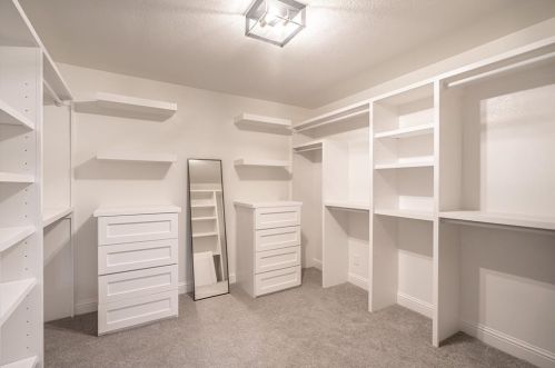 4045 Cedar Bayou Dr, Dallas TX  75244-7220 exterior