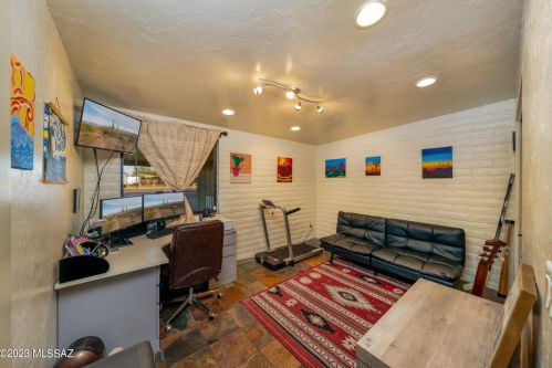 7601 Logan Dr, Tucson AZ  85730-3408 exterior