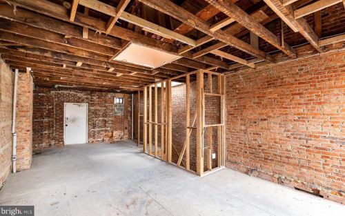 1709 Capitol St, Washington DC 20002-1015 exterior