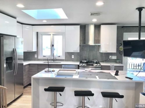 257 Madison Ave, Cresskill NJ  07626-1305 exterior