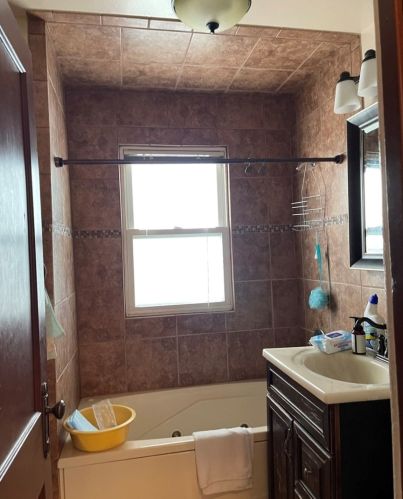 220 11 Ave, Broadview IL 60153-3115 exterior