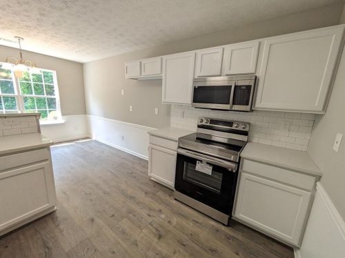 4256 Shoreside Cir, Lithonia GA  30039-6827 exterior