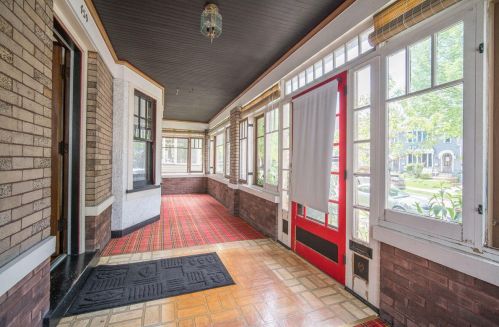 2832 Herman St, Milwaukee, WI 53207-2240