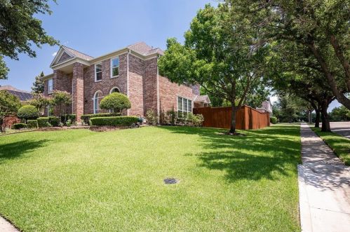 7403 Native Oak Ln, Irving TX  75063-8483 exterior