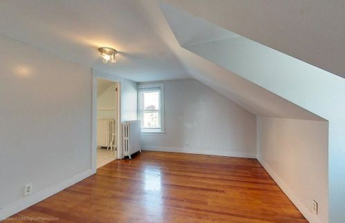 15 Dean Ave, Middletown RI 02840-3406 exterior