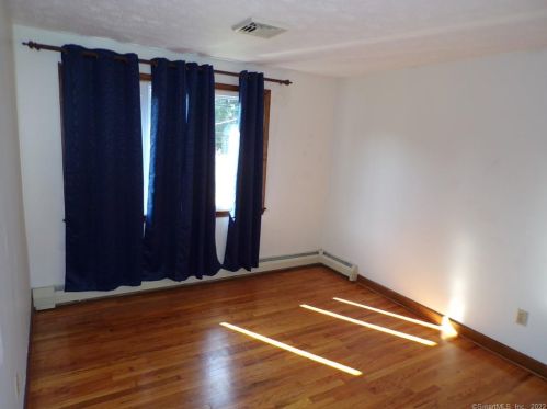 304 Frst St, Hartford CT 06118-2350 exterior