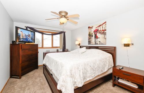 10220 Homan Ave, Chicago IL 60655-3510 exterior