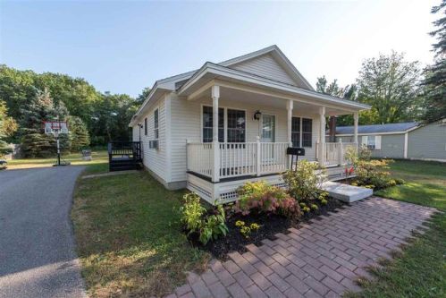 36 Jackson St, Concord, NH 03303-1318