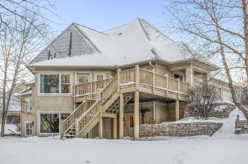 3211 Crestmoor Dr, Saint Paul MN 55125-5010 exterior