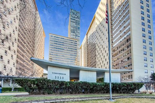 3950 Lake Shore Dr, Chicago IL  60613-3434 exterior