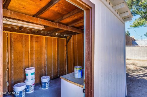 4137 1 St, Tucson AZ 85711-1510 exterior