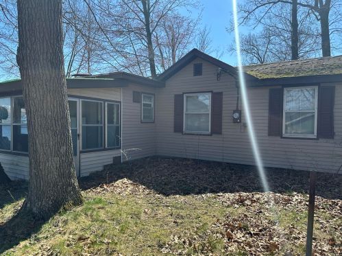 58011 Lucas Rd, Three Rivers, MI 49093-9528