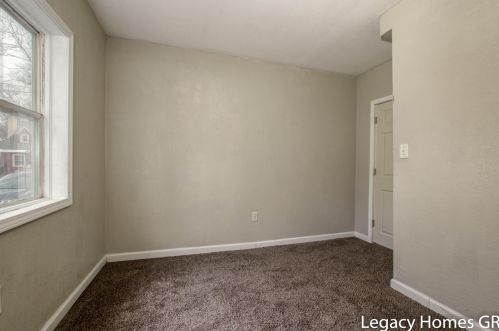 3125 6th St, Meskegon MI  49444-2844 exterior