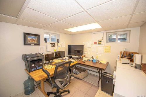 2 Carldon Rd, Commack NY 11725-1611 exterior