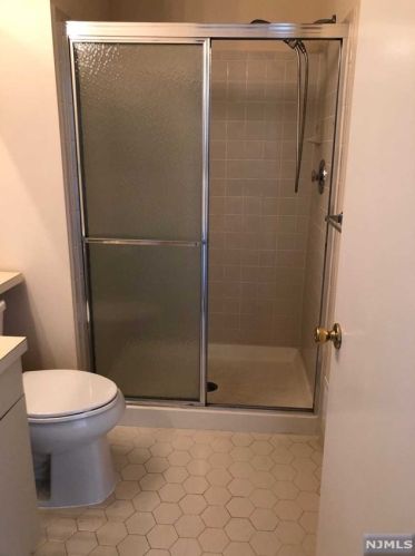 1282 Mulberry Dr, Mahwah NJ  07430-2370 exterior