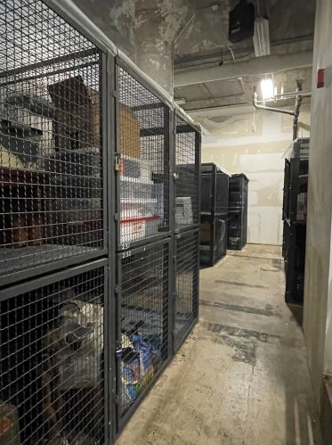 758 Larrabee St, Chicago IL  60654-6445 exterior