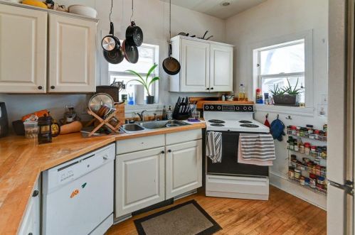 1029 Gorham St, Madison WI  53703-1607 exterior