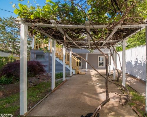 30 Highland Ter, Irvington NJ  07111-3721 exterior