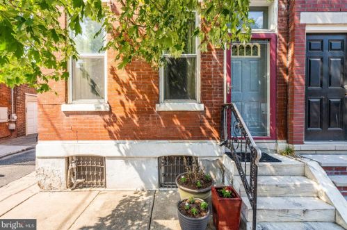 1331 Dickinson St, Philadelphia PA 19147-6211 exterior