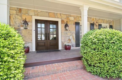 1625 Lazy River Ln, Atlanta, GA 30350-3523