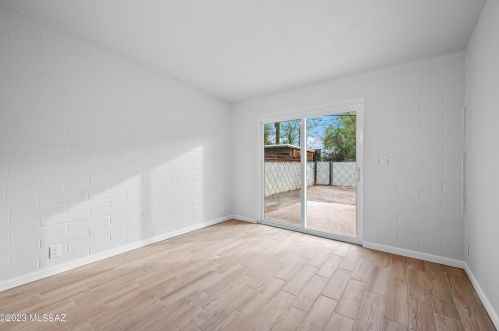 2242 Catalina Ave, Tucson AZ  85712-3225 exterior