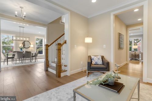 920 Darton Dr, Alexandria VA 22308-2021 exterior