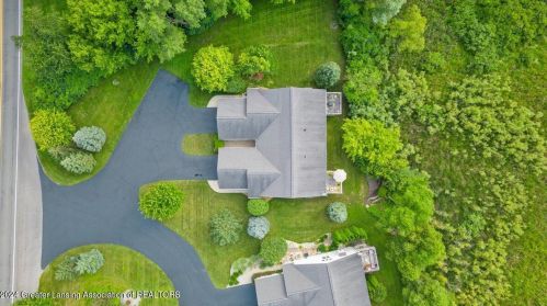 16120 Park Lake Rd, East Lansing MI 48823-9480 exterior