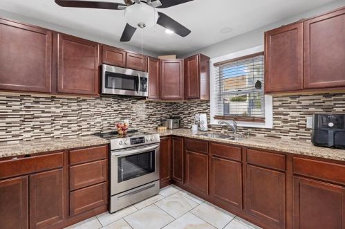 150 New York Ave, Providence RI  02905-4431 exterior