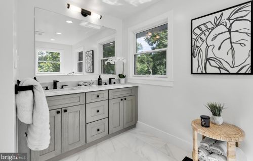 6705 Buttermere Ln, Bethesda MD  20817-1528 exterior