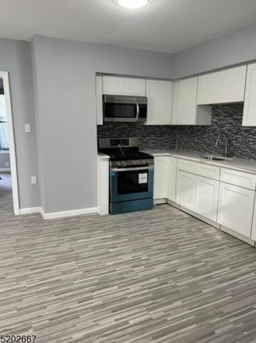 79 Highland St, Paterson NJ 07524-1958 exterior