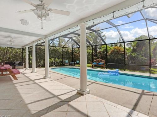 570 25 St, Naples FL 34117-3241 exterior