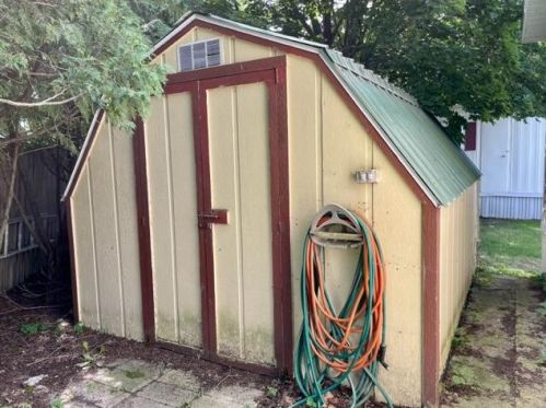 606 Bjornson St, Big Rapids MI  49307-1206 exterior