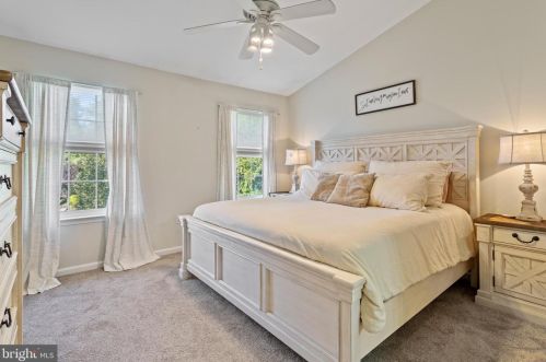 15 Linda Ln, Chester PA 19014-1870 exterior