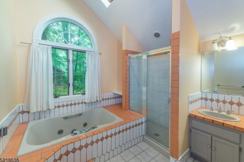 30 Stephens Mill Rd, Hackettstown NJ 07840-5325 exterior