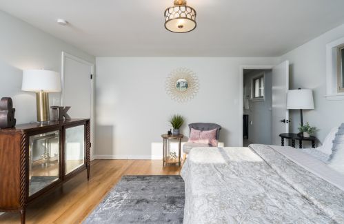 229 Bergen Dr, Milwaukee WI  53217-2308 exterior