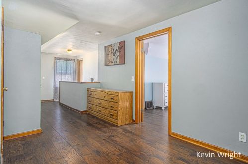 2412 Mccracken St, Meskegon MI 49441-1445 exterior