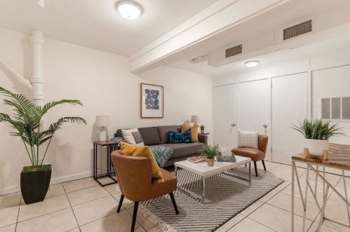 3 Kent Sq, Brookline MA 02446-6937 exterior