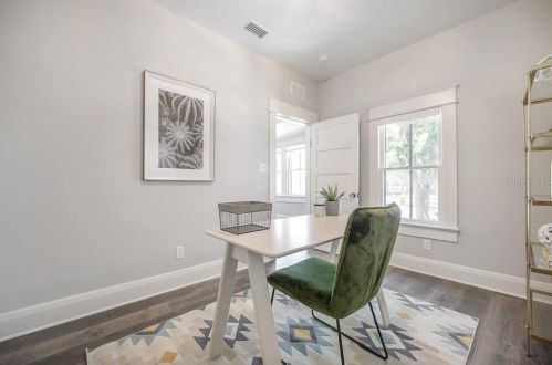 402 Amelia Ave, Tampa FL 33602-1804 exterior