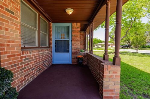 9930 Cloister Dr, Dallas TX 75228-3617 exterior