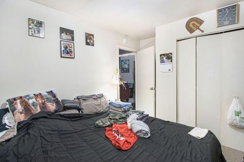 1304 Douglas Ave, Kalamazoo MI 49007-2227 exterior