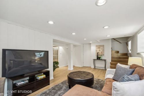 1457 Norwood St, Chicago IL 60660-2404 exterior