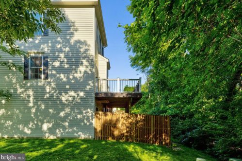 3822 Elmwood Towne Way, Alexandria VA  22303-1161 exterior