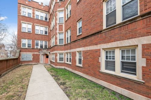 11218 Indiana Ave, Chicago, IL 60628-4957