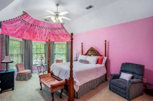 2551 Essex Ln, Atlanta GA 30331-7855 exterior