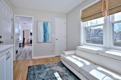 26 Bauer Pl, Westport CT 06880-4101 exterior